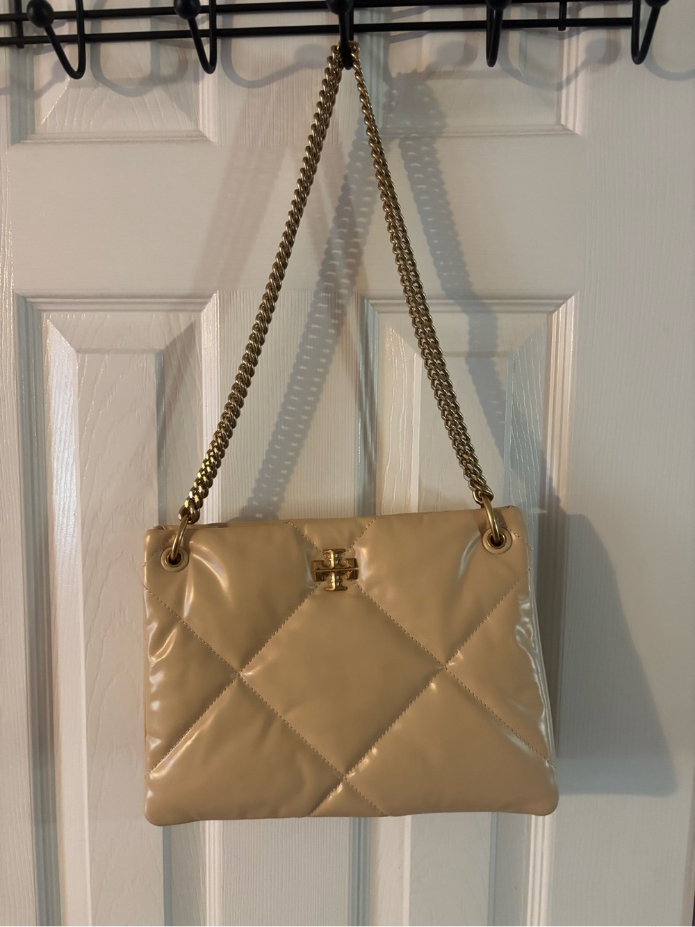 Tory Burch Kira Quilted Cream Shoulder Bag with Gold Chain - Picture 2 of 14
